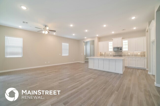 Photo - 14033 W Desert Flower Dr