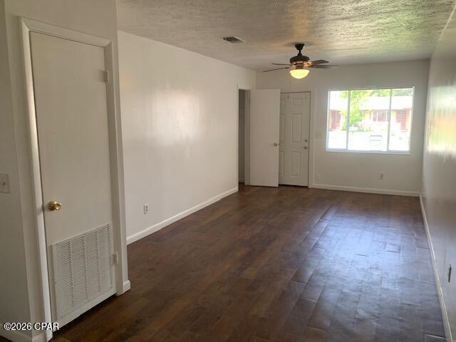 Photo - 2533 Johnson Dr