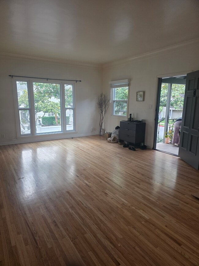 Photo - 257 N Almont Dr Unit 326