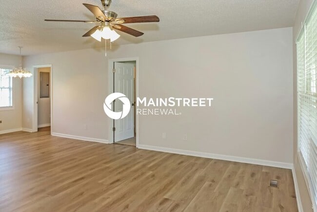 Photo - 4 Bedroom Pet-Friendly Home in ATHENS, AL with Main Street Renewal
