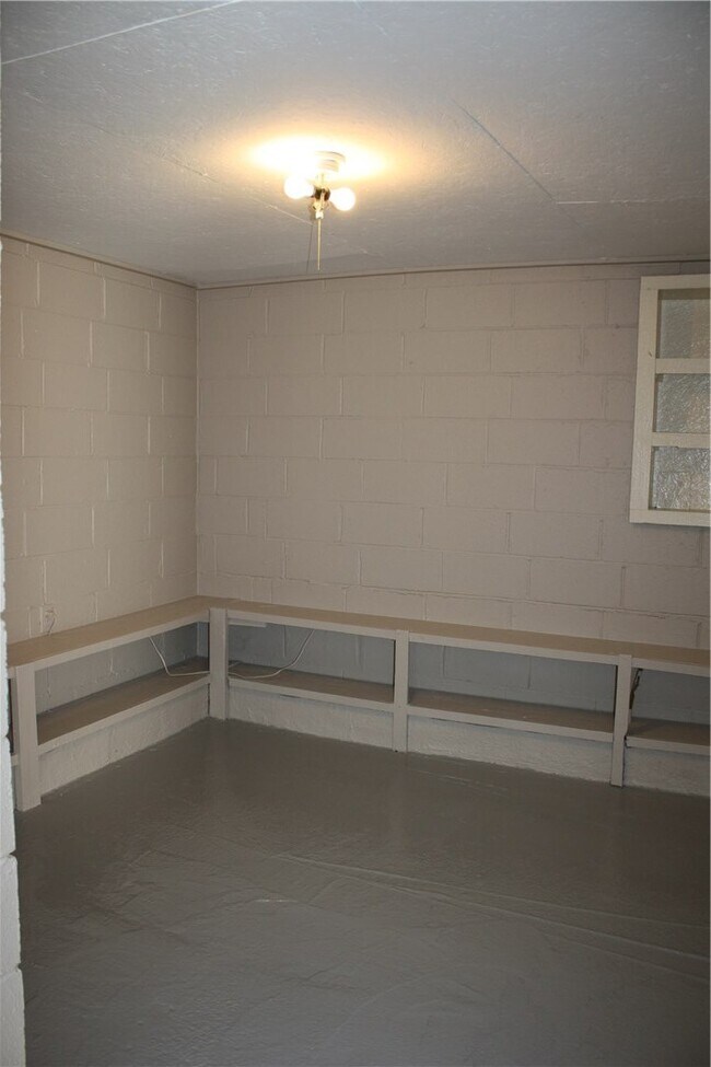 Photo - 620 N Leverett Ave