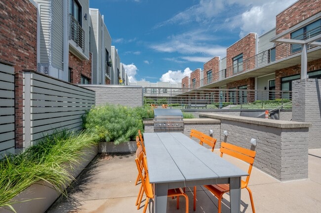 2100 Acklen Flats