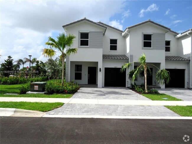 Building Photo - 18417 SW 1st St Rental