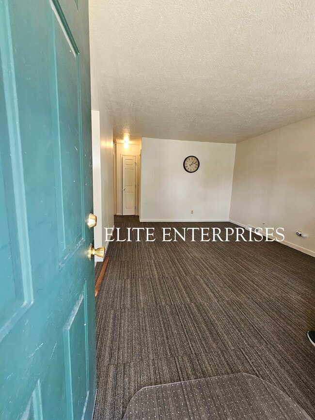 Photo - 2213 W Reservoir Blvd Unit 2213