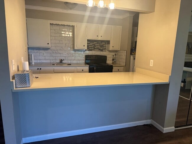 Photo - 406 Skyview Dr