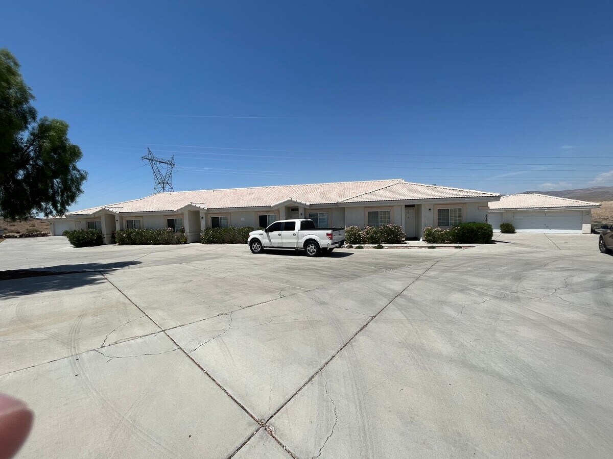 2834 - 2834 Apartment Unit #4