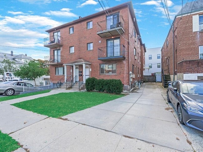 Building Photo - 214-16 40th Ave Unit 1st Floor