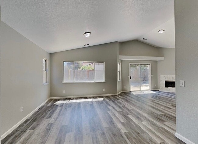 Photo - 8346 Oakenshield Cir