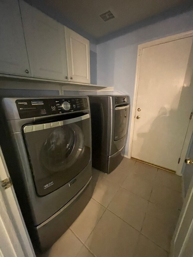 Photo - 3537 N 64th St