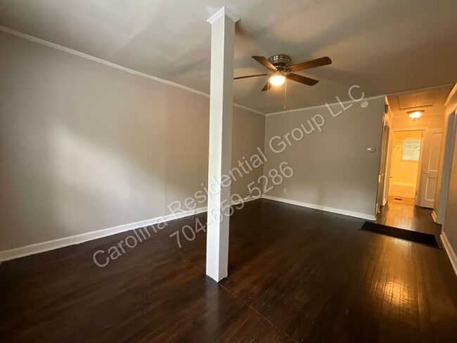 Photo - 6013 Carver Blvd