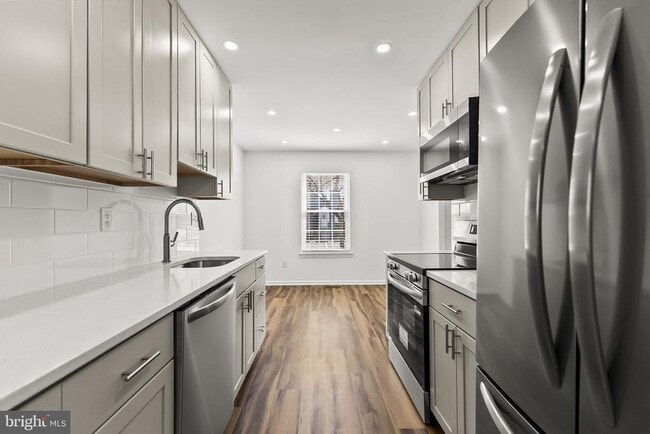 Photo - 8234 Stationhouse Ct