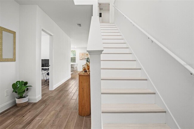 Photo - 2943 Sunstar Dr