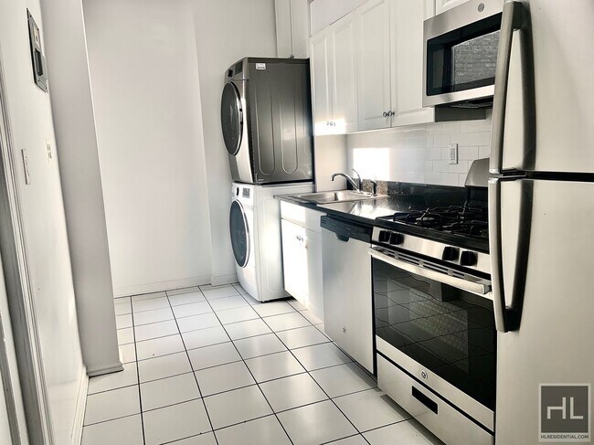 Photo - WEST 104 STREET Unidad 54