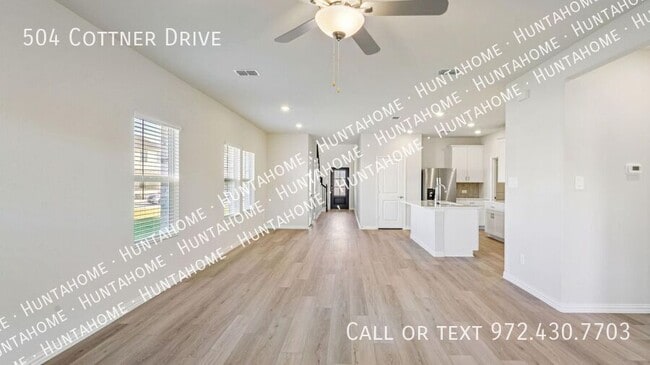 Photo - 504 Cottner Dr