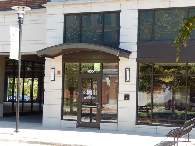 Photo - 850 Village Center Dr Unit 301