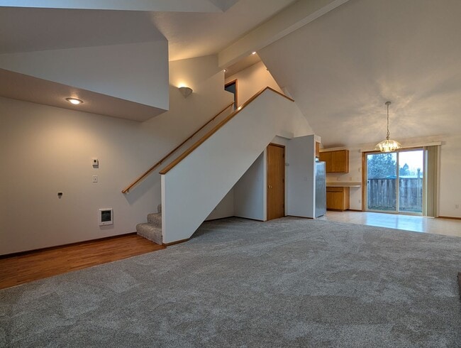 Photo - Spacious 2-Bedroom, 1.5-Bathroom Duplex With 1260sf In Thurston!