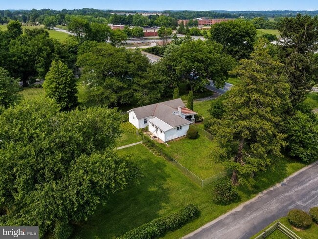 Building Photo - 40 Reeceville Rd