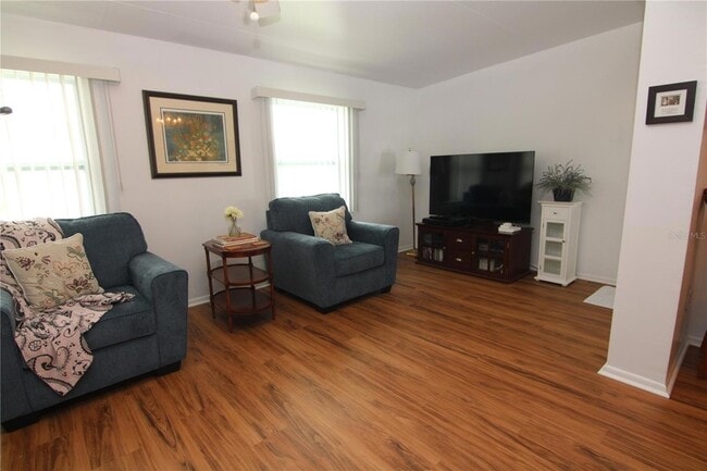 Photo - 810 Oakmont Ave