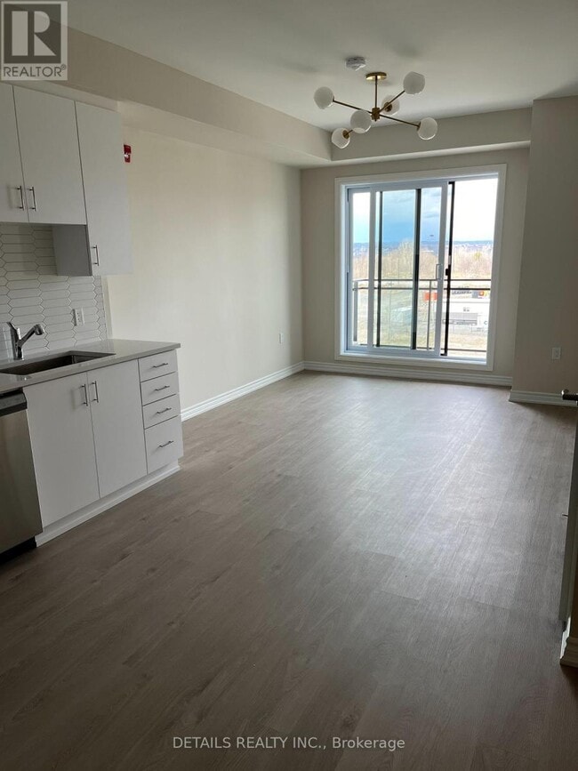 Photo - 1350 Hemlock Rd Unité 403