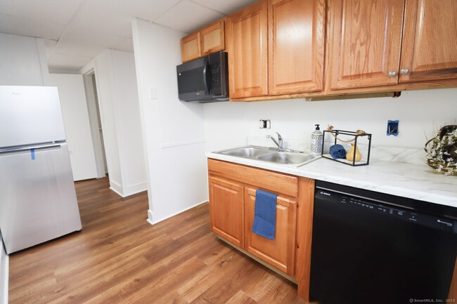 Photo - 156 Garfield Ave House