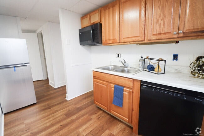 Building Photo - 156 Garfield Ave Rental
