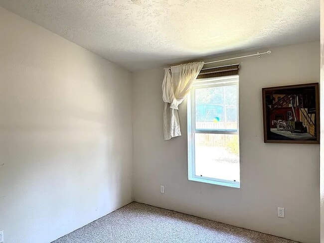 Photo - For Rent | Spacious 2 Bedroom + Den Home in Ocean Park