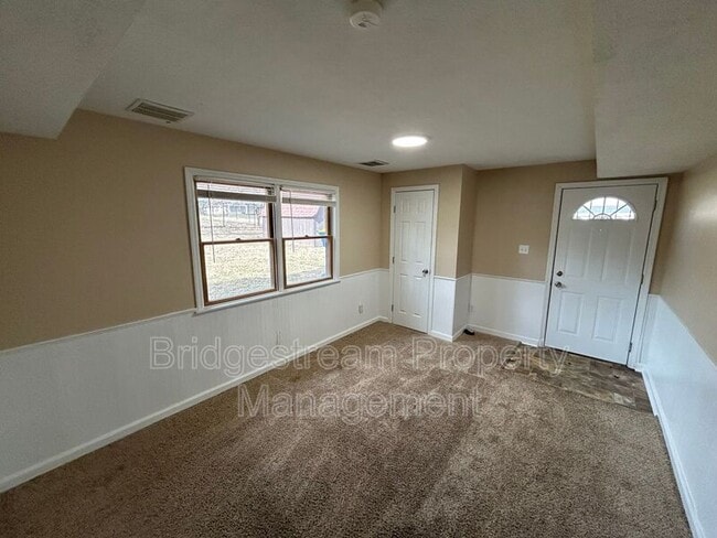 Photo - 7541 Mintwood Ave