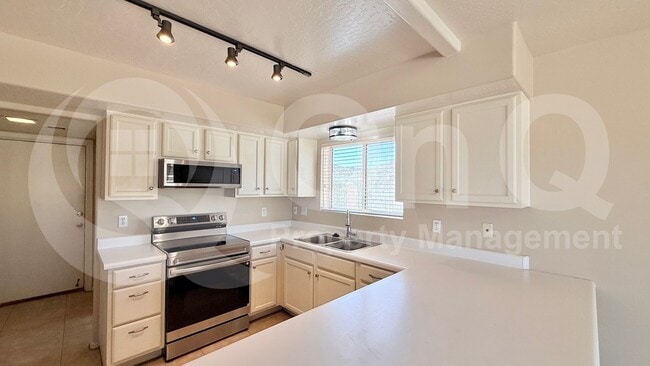 Photo - 2842 E Frye Rd
