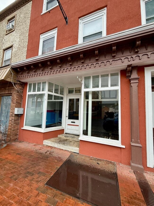 Photo - Bring Your Vision to Downtown Smryna! Unit Main Floor Retail