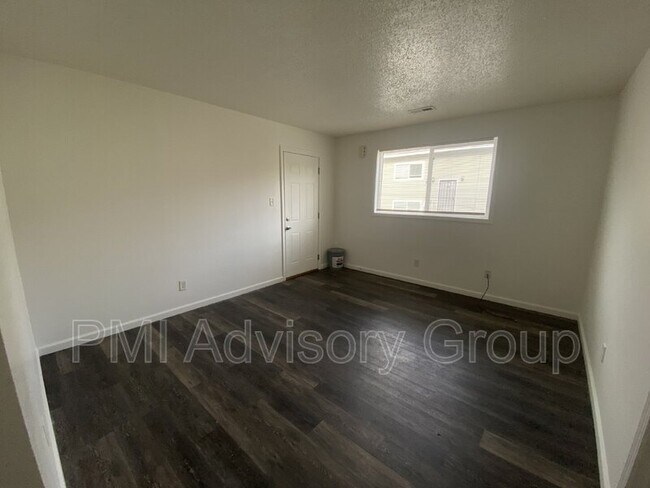 Photo - 2820 SE Monroe St Unit B