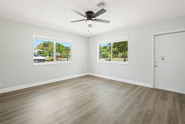Building Photo - 1244 NW 2nd Ave Unit 0 Rental