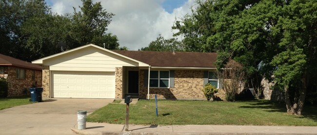 Photo - 1802 Langford St Casa