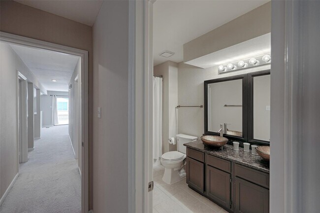 Photo - 7720 Theissetta Dr