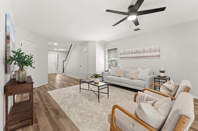 Photo - 1401 Wheatfall Ln
