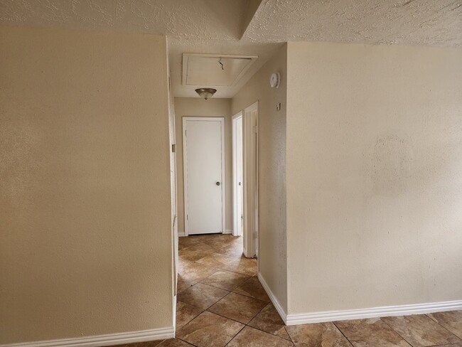 Photo - 715 Beechbend Dr