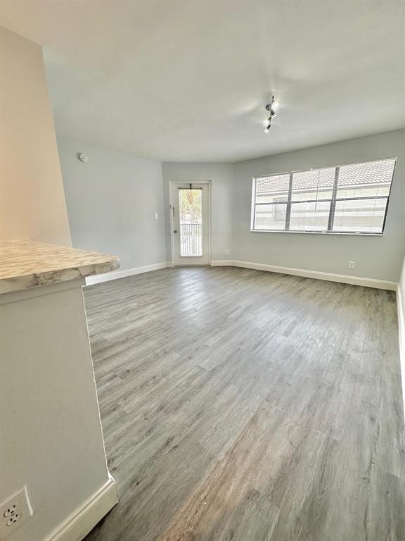Photo - 540 S Park Rd Condo Unit 210-9