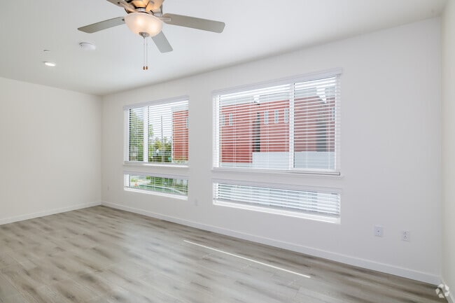 2BR, 1.5BA - 858SF - Living Room