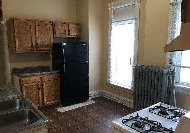 1169 Reaney Ave Unit 1