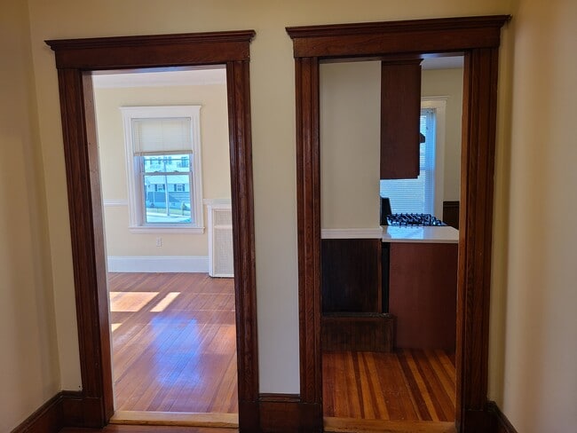 Photo - 17 Manley St Unit #2