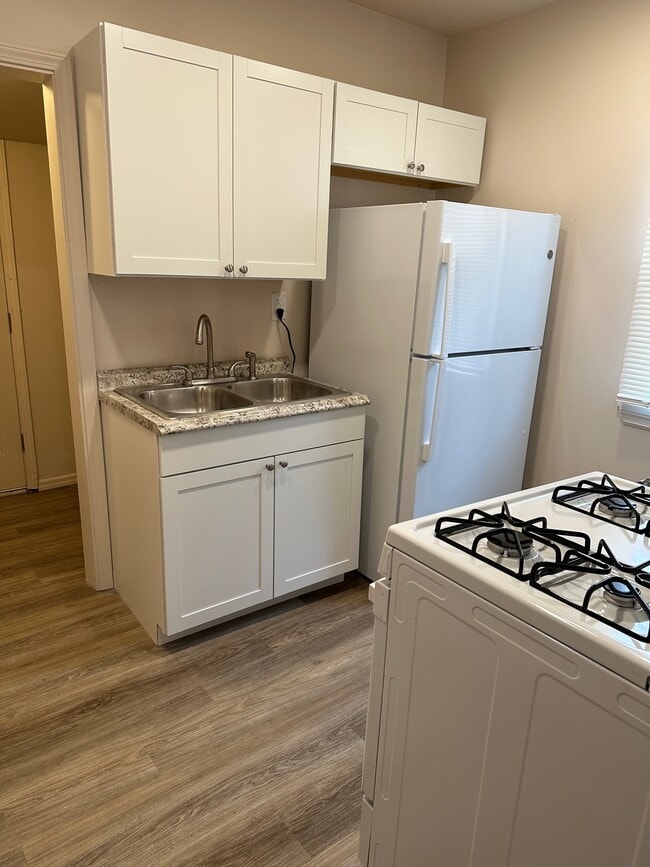 Photo - 1306 N Walnut St