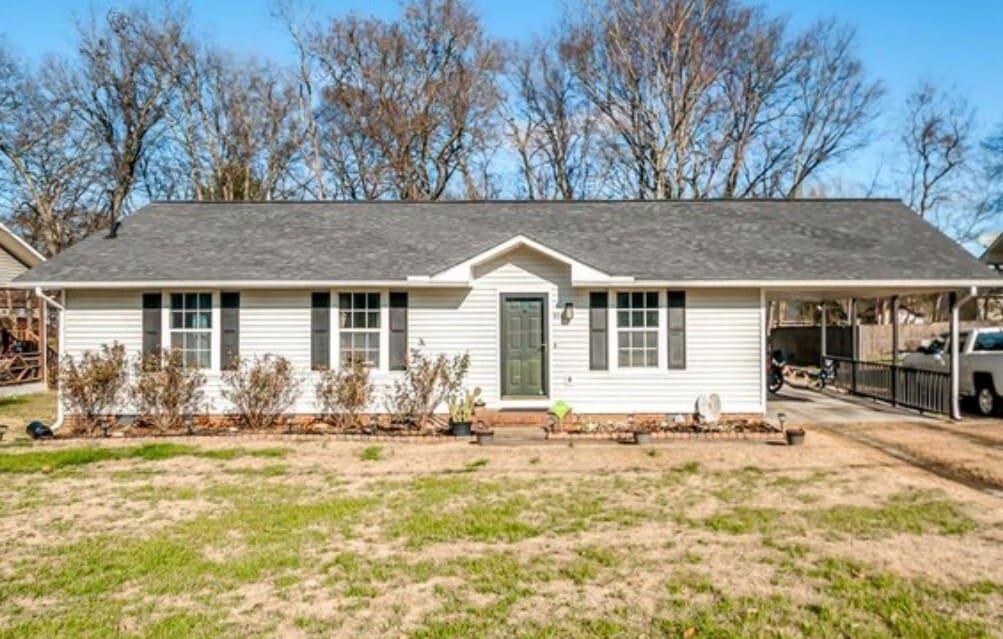 Photo - 406 Chapman Ln