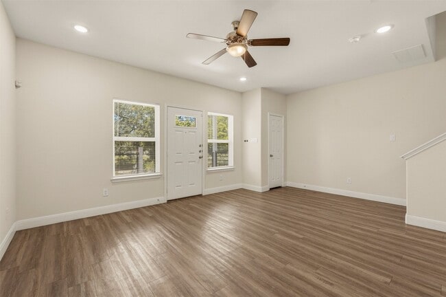 Photo - 2218 Bringhurst St