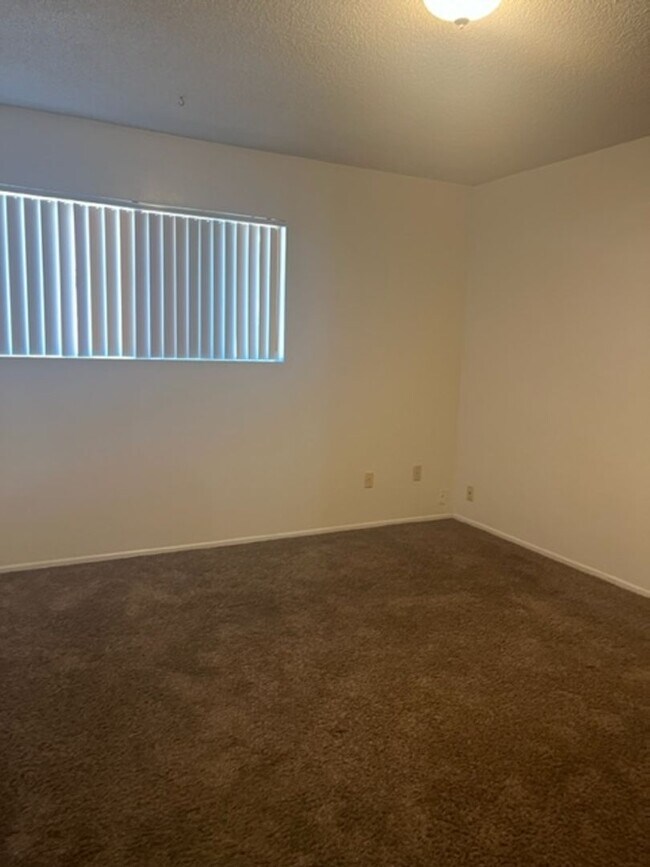 Photo - 2200 Courtleigh Dr Unit D