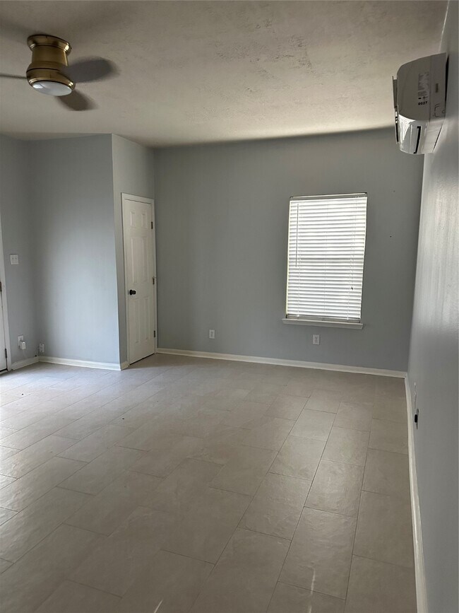 Photo - 3807 Belmont Turn