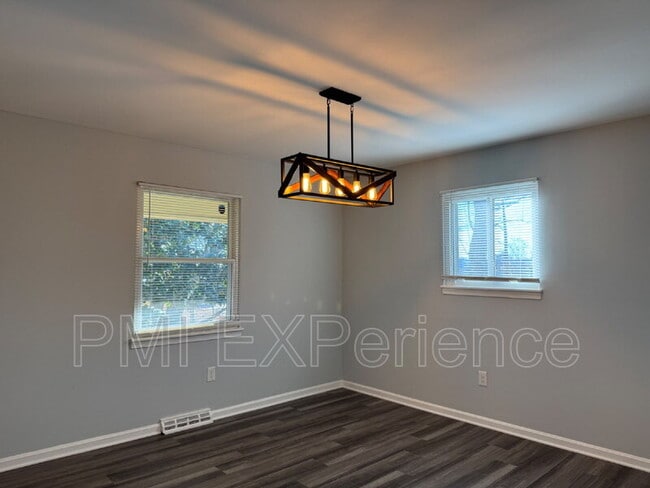 Photo - 13417 Queens Ln