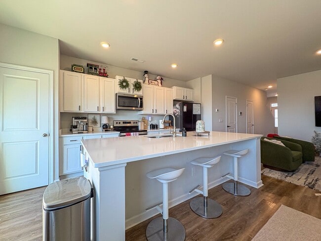 Photo - Breathtaking Water Views!