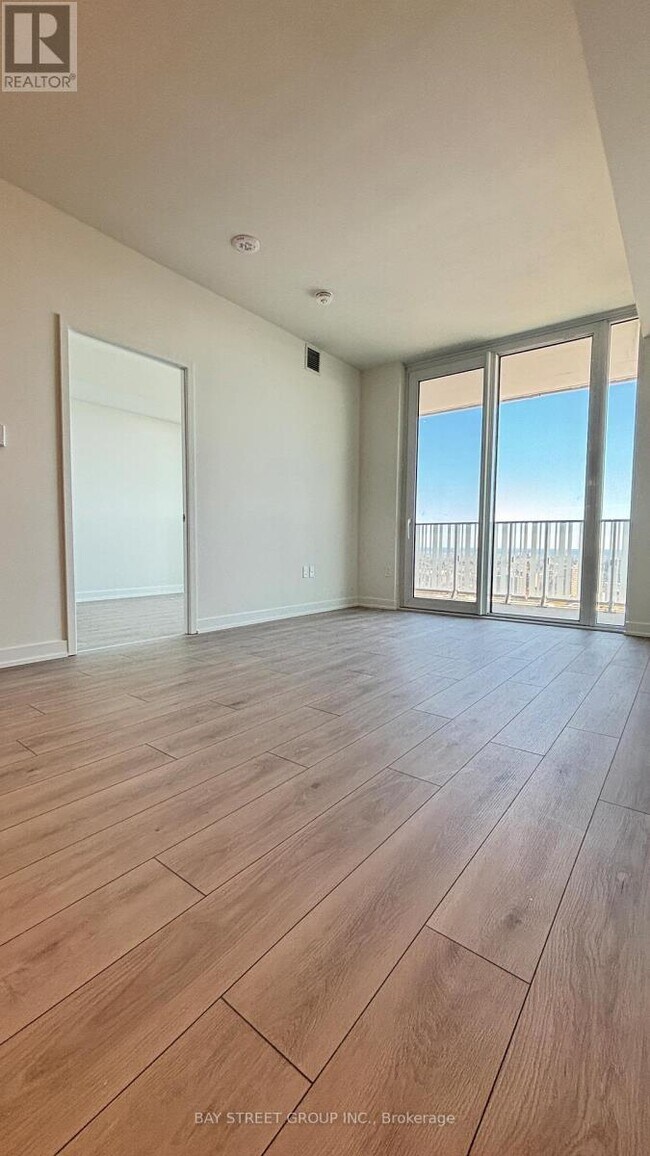 Photo - 1 Fairview Rd E Unit 2013