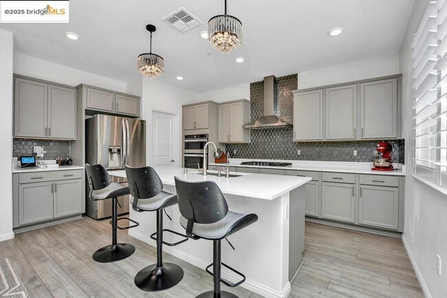 Photo - 278 Sespe Creek Ave.