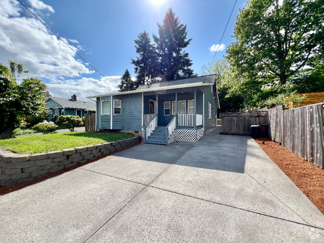 Building Photo - 5008 NE 48th Ave Rental