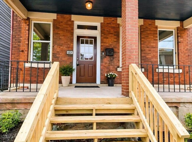 Building Photo - 1238 Superior Ave